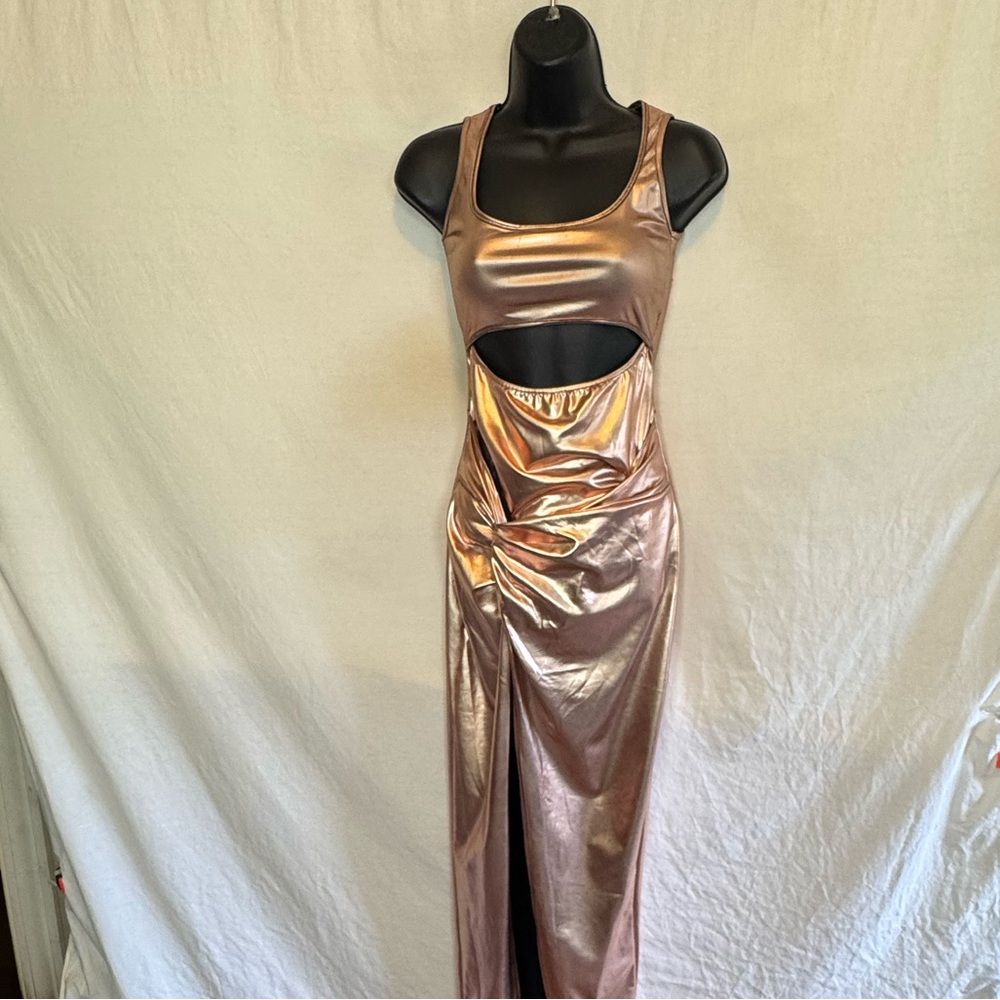 E-45 Pretty Little Thing NWT Pink Sleeveless Clubwear Maxi Dress Size 4